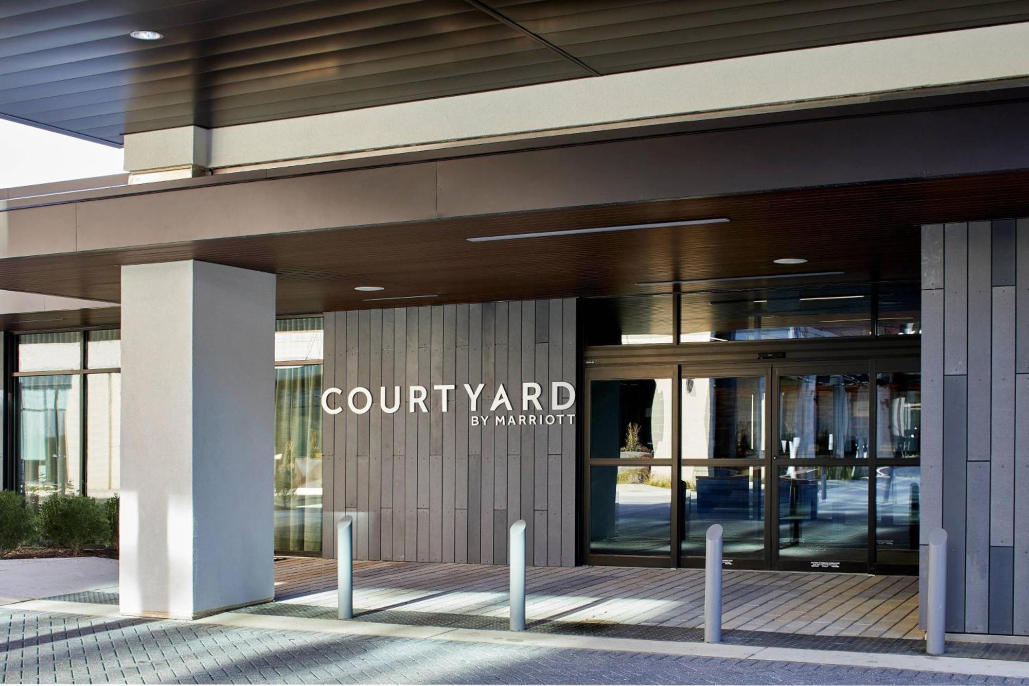 Courtyard Baltimore Downtown/Mchenry Row Exterior photo